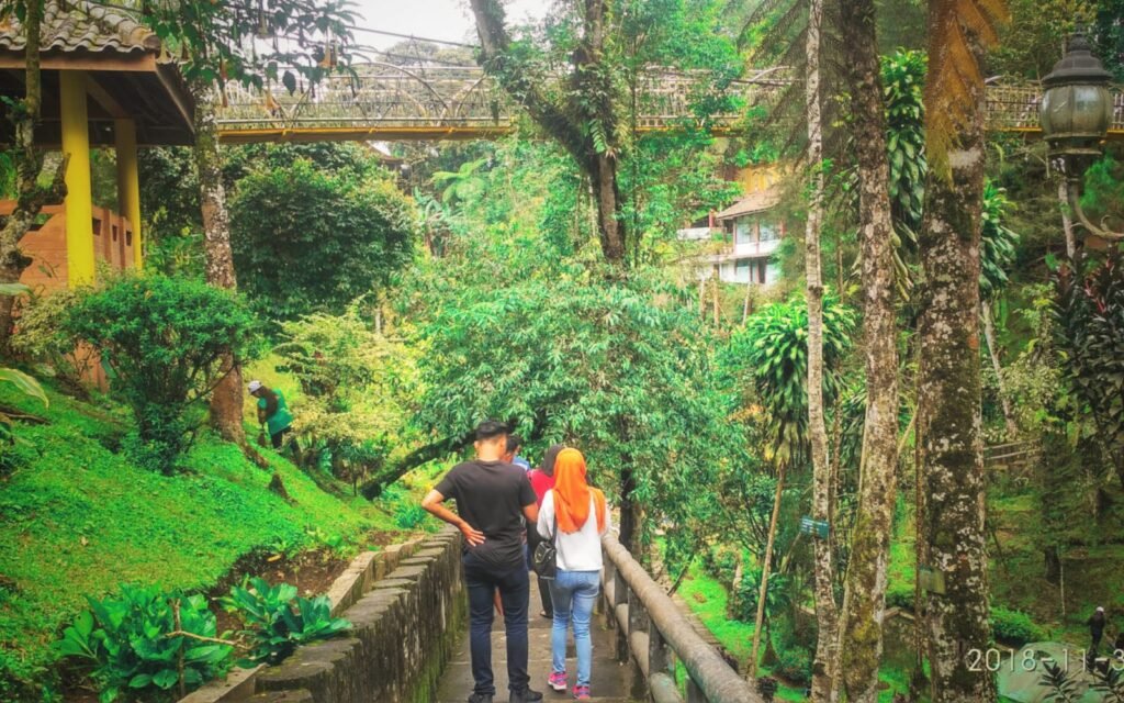 Pakej Medan - Berastagi - Lake Toba 4H3M