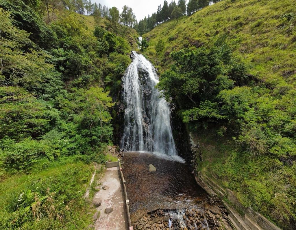 Jom Melancong Lake Toba - Berastagi 3H2M